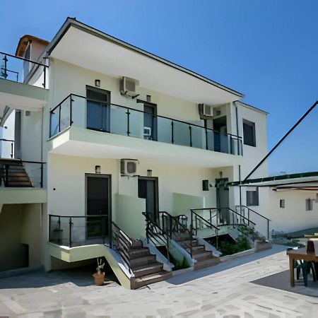 Villa Elista Astris Exteriör bild