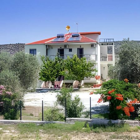 Villa Elista Astris Exteriör bild