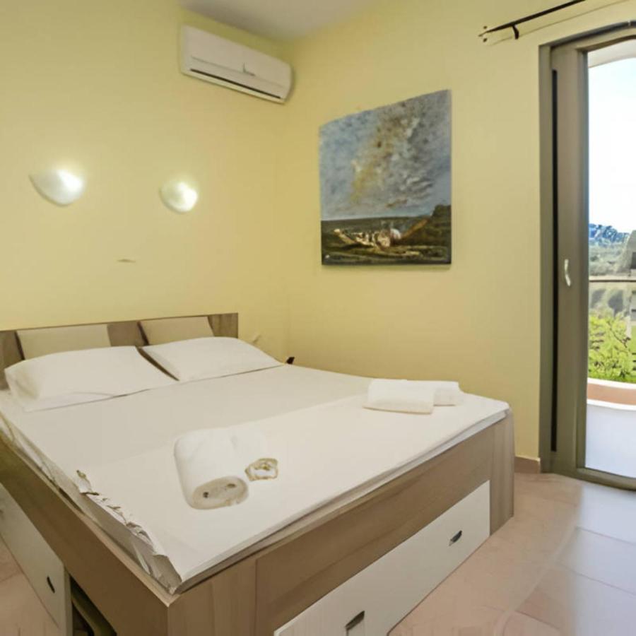 Villa Elista Astris Exteriör bild